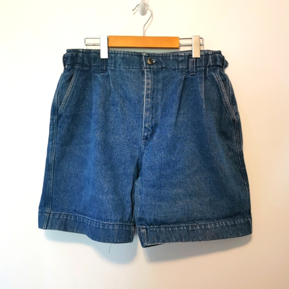 VINTAGE | pleated high waisted adjustable jean shorts size 34